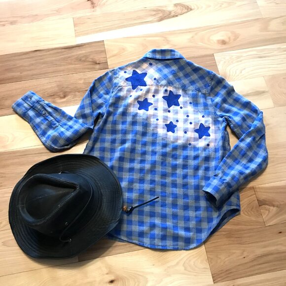 Upcycled Bleached Flannel Shirt, Women’s Size Small: Blue Plaid Stars Western - Picture 4 of 9
